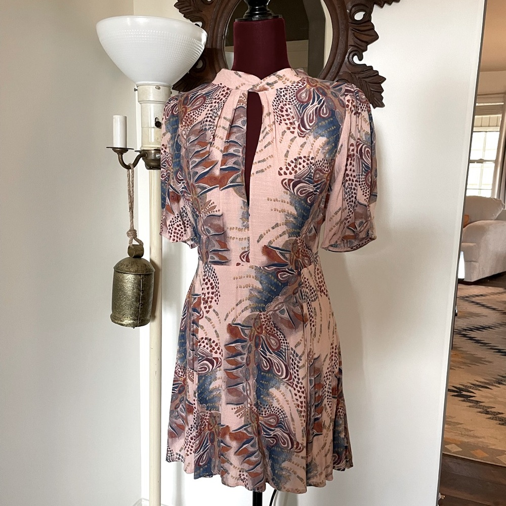 FREE PEOPLE Pink Keyhole Floral Mini Dress - Size 6